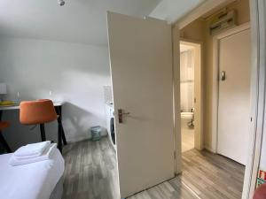 Bright and Compact Studio in the heart of London