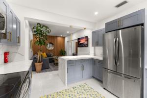 Charming Home Close to Beaches & Downtown