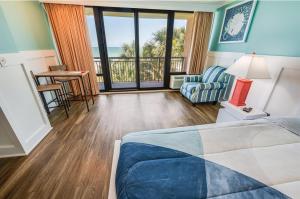 Newly Remodeled-Direct Oceanfront-Caravelle-Pools!