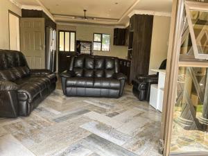 17 Zurich Drive House