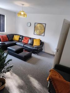 Spacious Entire 3BR Home with Garden and Parking