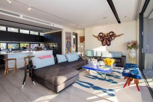 Penthouse splender in The Bantry