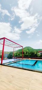 The Glimmer Hill Resort