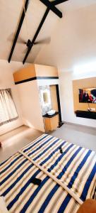 The Glimmer Hill Resort