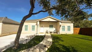 CanyonLake Extended Stay Family or Work Relocation