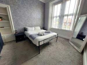 Spacious Edinburgh Home with Easy Access to Airport & City Centre