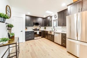 Munds Park Oasis with Hiking Access and Fire Pit