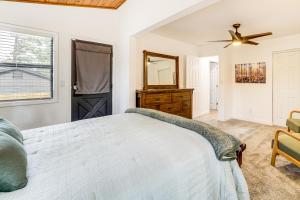 Munds Park Oasis with Hiking Access and Fire Pit