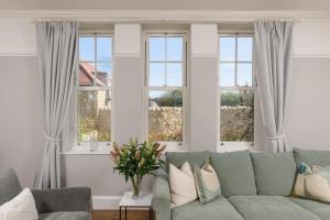 Sandsend - Seahouses