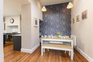 Sandsend - Seahouses