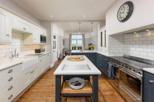 Sandsend - Seahouses