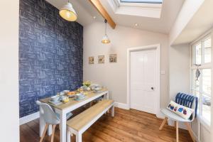 Sandsend - Seahouses