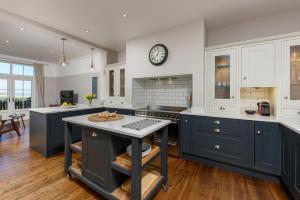 Sandsend - Seahouses