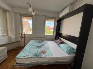 Bright and Cozy Flat near Center - Queen, Bunk and Sofa-Beds plus Large Terrace