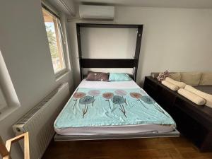 Bright and Cozy Flat near Center - Queen, Bunk and Sofa-Beds plus Large Terrace