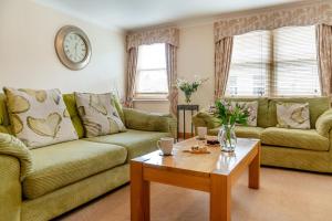 The Pear Tree Tidal Crest