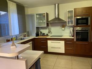 Villa au calme avec piscine et jacuzzi