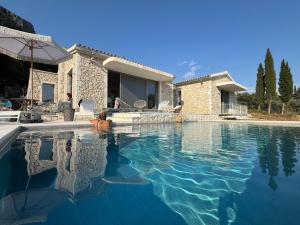 Loulis Villa - Pool, Meerblick, Natur