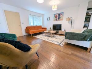 The Eastern Hive - King bed, 3x Parking, Coop Live & Etihad