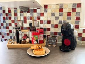 The Eastern Hive - King bed, 3x Parking, Coop Live & Etihad