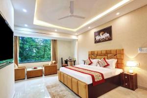 Hotel Golden Era-Near Shopprix Mall