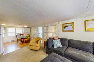 Town of Rehoboth Beach --- 44 Delaware Ave Unit 2