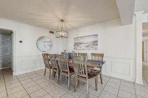 Shoreline Towers 2051