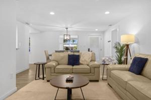 Sleeps 6 Private Pool Fire Pit Game House