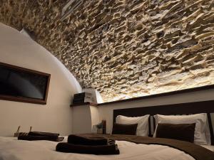 Historic Arch Apartment - Karlova Street