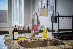 King Bed Comfort, Bidet, Fast Wi-Fi, Parking