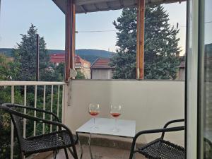 Millenium Cross view FREE Parking 1 BR apt 10 min from city center