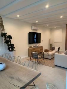 Casinha Yellow - By the Sea