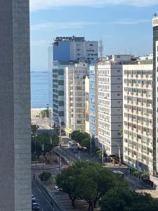 PRAIA 200m,PISCINA ,varanda com vista!