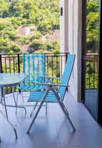 PRAIA 200m,PISCINA ,varanda com vista!