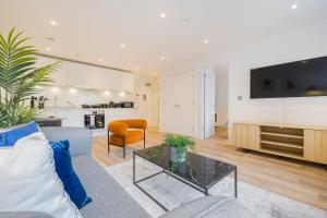 Central Gravesend 1BR Kitchen WiFi Sleeps 2