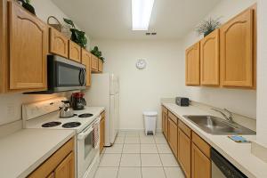 Dazzling 3-Bed Resort Condo Close to Disney
