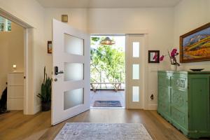 Stunning Accessible View Home W Lift in Sausalito