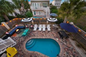 Luxe Coastal Escape 6BR with Pool and Outdoor Lounge