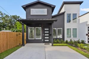 Luxury Designer 3BDR Getaway l Near Downtown Houston