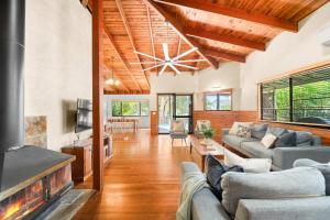 Buderim Rustic Retreat - Pool & Pet Friendly