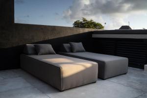 Luxury Trio Villas, 7 Pools, 12 BRs, 32 Pax