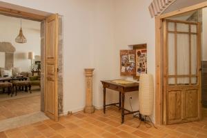 La Casa del Pasadizo elegante casona restaurada con piscina