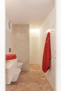 Danna Portuguese Design House Porta 10