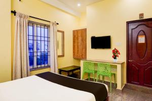 Super Townhouse White Town Rock Beach Formerly Prakasam Residency
