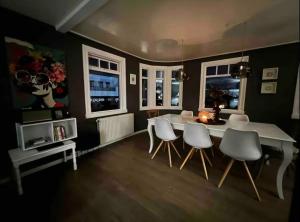 LUXURIOUS COMFORTABLE Family Villaes