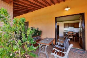 One-Bedroom Apartment with Patio