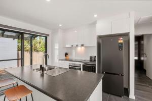 Pet Friendly Golden Beach Escape