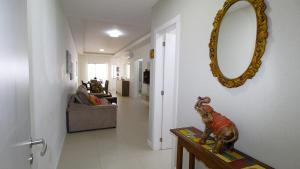 1067 - Apartamento para locação em Bombinhas com 03 suítes