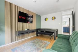 Cosy Clapham Junction Apartment