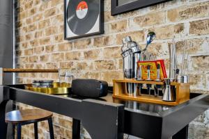 Stylish Midtown Condo Near Vanderbilt & Parthenon